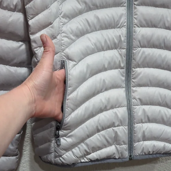 Marmot Women's Silver Puffer Jacket XS 600 Fill Duck Down - Picture 3 of 10